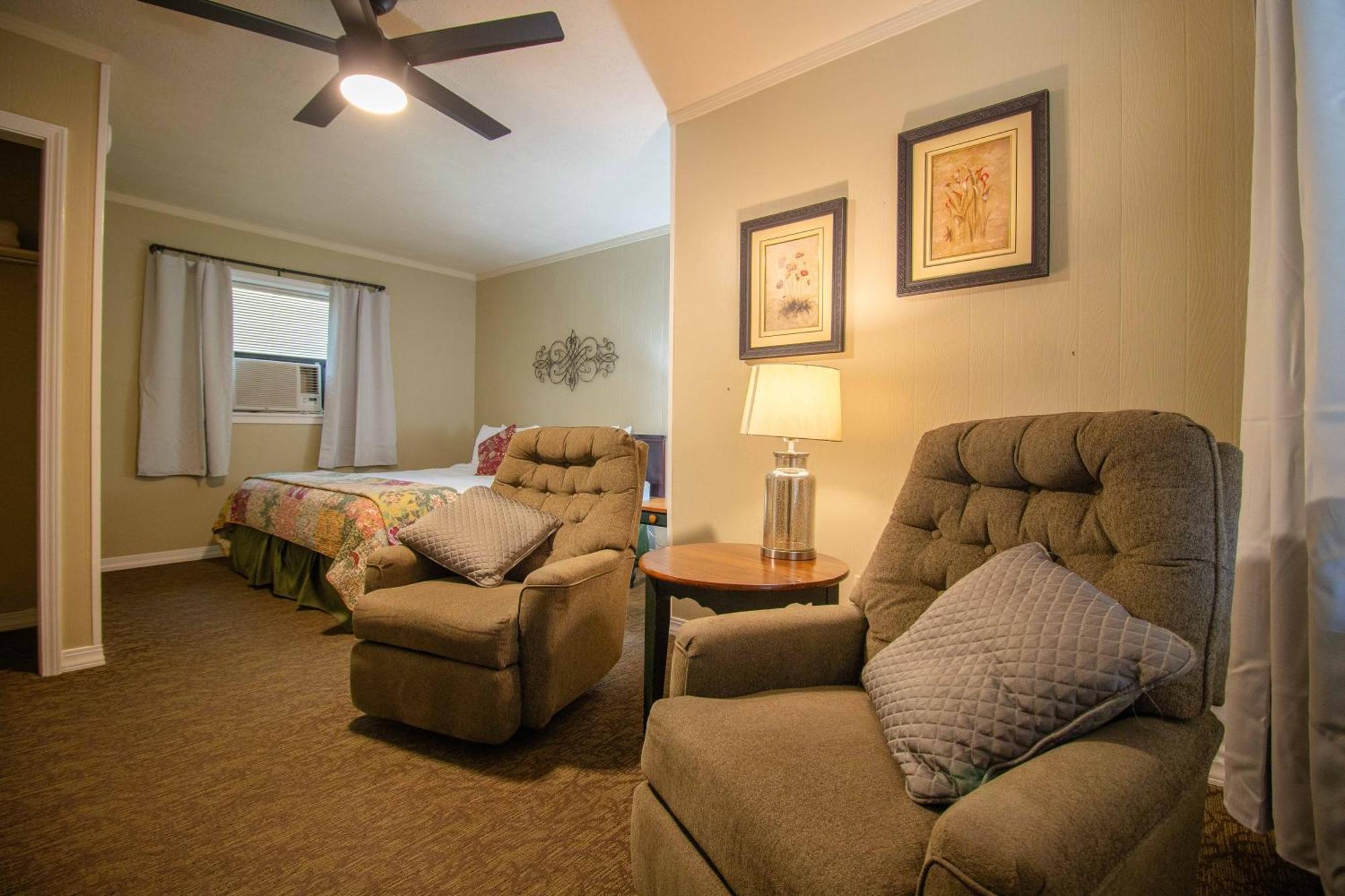 Carlton Marion Inn Yellville الغرفة الصورة