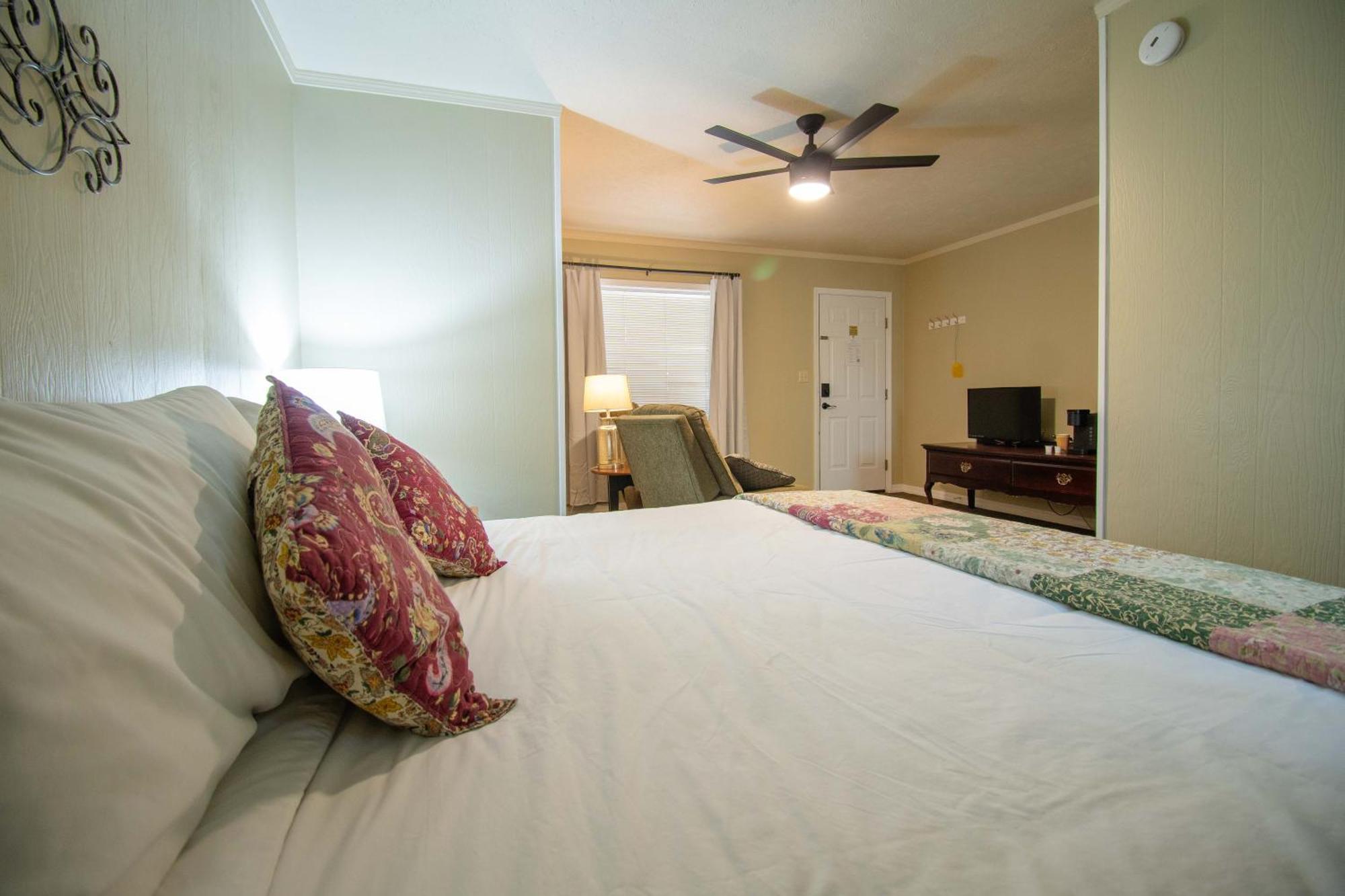 Carlton Marion Inn Yellville الغرفة الصورة