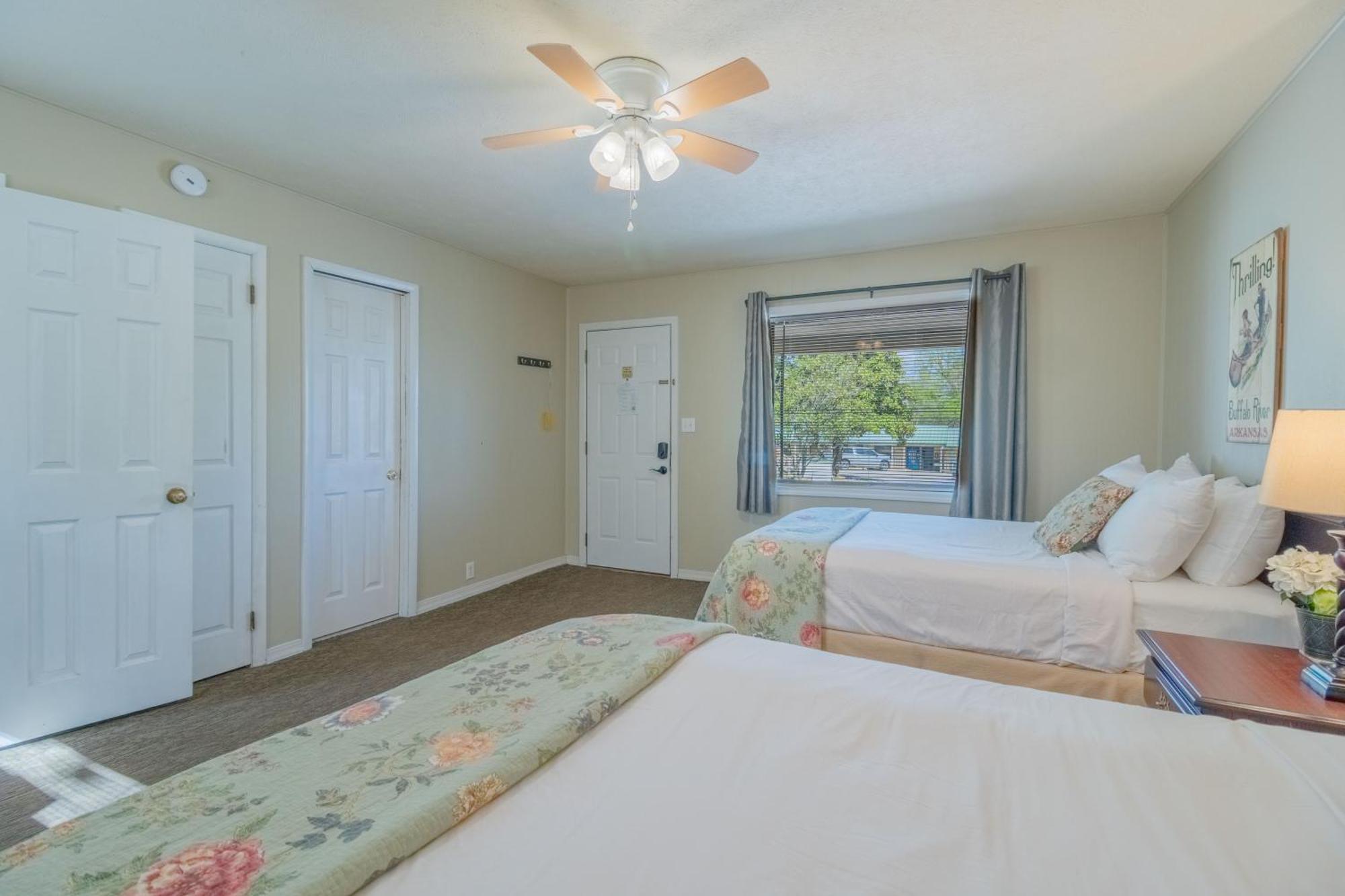 Carlton Marion Inn Yellville الغرفة الصورة